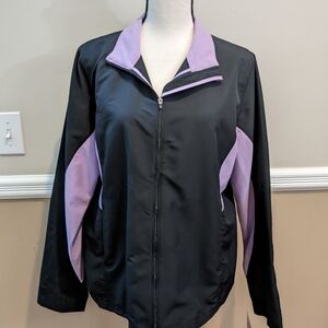 NWT.  WOMEN'S TEK GEAR WICKING WINDBREAKER. SIZE LARGE. BLACK/LILAC